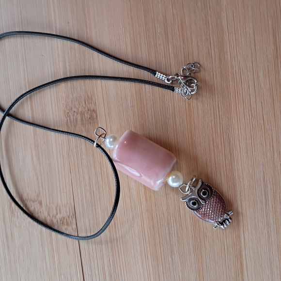 Pink and Silver Owl Pendant Necklace with Pearl - Picture 5 of 7